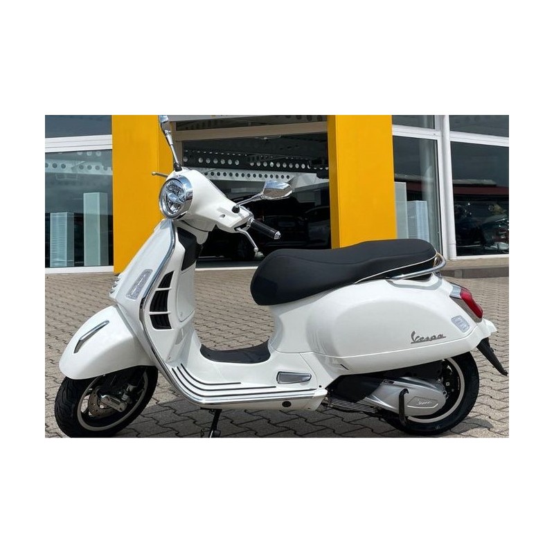 OOH Vespa GTS 125 Super Tech sofort verfügbar