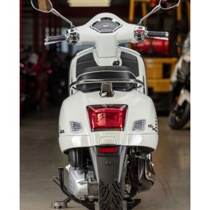 OGG Vespa GTS 300 Super en rojo o blanco