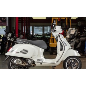 OGG Vespa GTS 300 Super en rojo o blanco