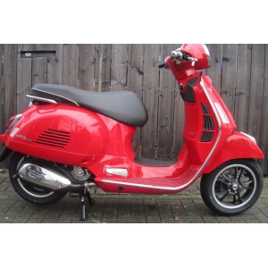 OPP Vespa GTS 125 SUPER...