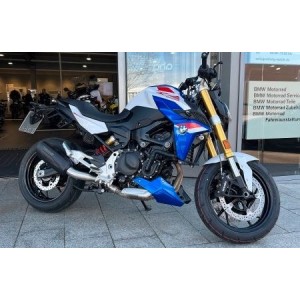 OAA BMW F 900 R cuatro paquetes con escape deportivo Remus