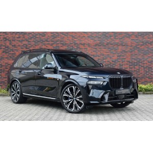 061 BMW X7 40i xDrive...