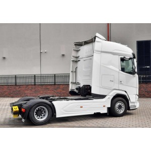 0018 0018 (869) DAF XG 480 Intarder 2xTank Vollspoiler Skylights