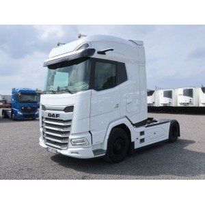 0021  (872) DAF XG+ 530...