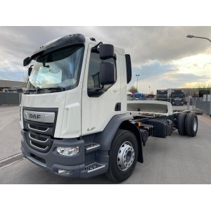 0028 (879) DAF LF 19t 310...