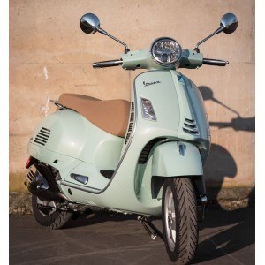 0084 (939) Vespa GTS 125ie...