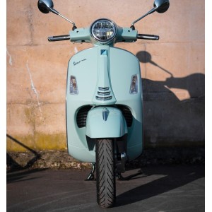 0084 (939) Vespa GTS 125ie Versand + 3. Jahr Garantie !