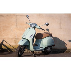 0084 (939) Vespa GTS 125ie Versand + 3. Jahr Garantie !