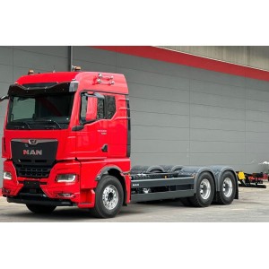 0164 (1031) MAN TGX 33.640...