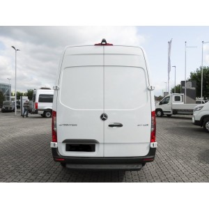 0168 (1035) Mercedes-Benz Sprinter 317 CDI KA L2H2 MBUX Kamera Navi DAB 9G