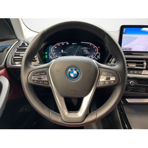 0172 (1040) BMW X3 xDr. 30e AHK LC Prof. HiFi Qi Laser Pan