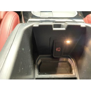 0172 (1040) BMW X3 xDr. 30e AHK LC Prof. HiFi Qi Laser Pan