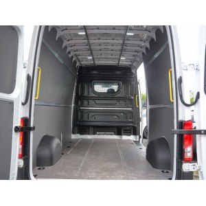 Volkswagen Crafter Caja 35 LR Alta y Larga*3plazas*NAV