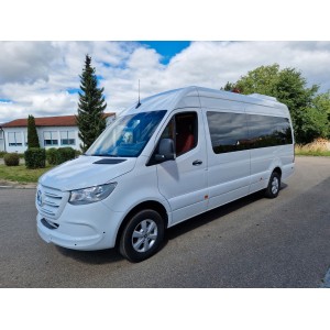 Mercedes-Benz Sprinter 415, 19, vehículo de pre-producción con asientos para dormir