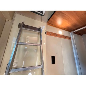 MAN 26480 Cama plegable para 5 caballos con extra cuidado