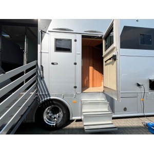 MAN 26480 Cama plegable para 5 caballos con extra cuidado