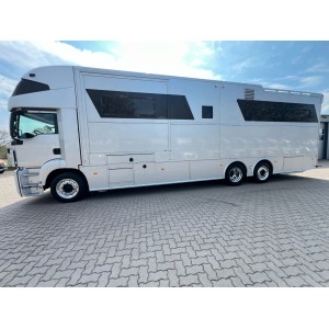 MAN 26480 Cama plegable para 5 caballos con extra cuidado