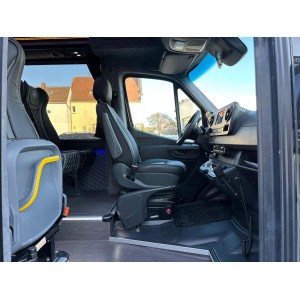 Mercedes-Benz SPRINTER 519 VIP 22+1+1 SALIDA PUERTA DE CRISTAL 24 ASIENTOS CAM
