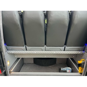 Mercedes-Benz SPRINTER 519 VIP 22+1+1 SALIDA PUERTA DE CRISTAL 24 ASIENTOS CAM