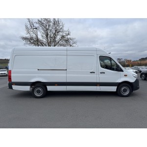 Mercedes-Benz 317 Sprinter...