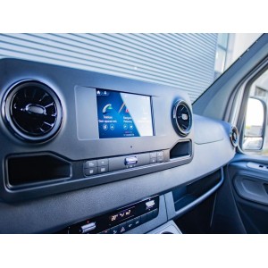 62 / 5.000 Mercedes-Benz Sprinter 317 1.9 CDI L3H2 RWD 170 CV Automático LED