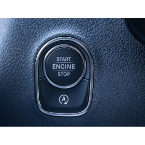 62 / 5.000 Mercedes-Benz Sprinter 317 1.9 CDI L3H2 RWD 170 CV Automático LED