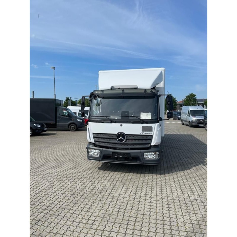 Mercedes-Benz Atego 821 L 4x2 caja/ LBW Spier AHK LED AUT