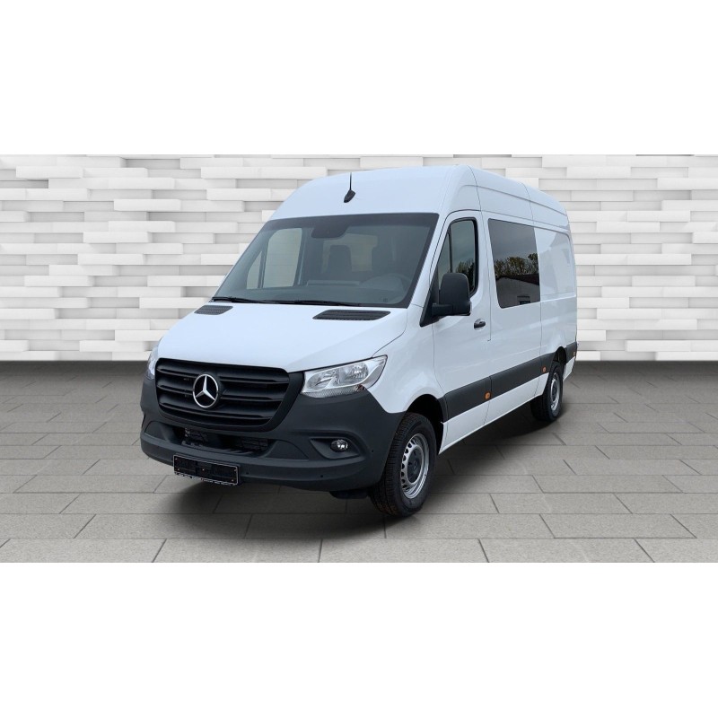 Mercedes-Benz Sprinter 319 CDI Mixto de 6 plazas. Pared divisoria en el pilar D.