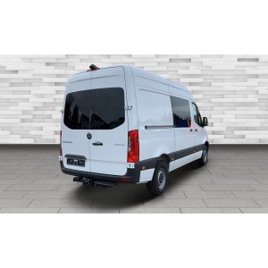 Mercedes-Benz Sprinter 319 CDI Mixto de 6 plazas. Pared divisoria en el pilar D.