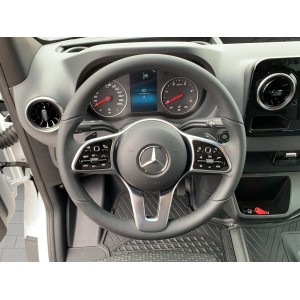 Mercedes-Benz Sprinter 319 CDI Mixto de 6 plazas. Pared divisoria en el pilar D.
