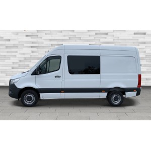 Mercedes-Benz Sprinter 319 CDI Mixto de 6 plazas. Pared divisoria en el pilar D.