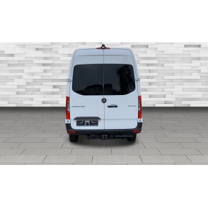 Mercedes-Benz Sprinter 319 CDI Mixto de 6 plazas. Pared divisoria en el pilar D.