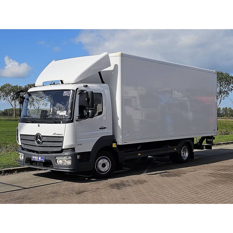 Mercedes-Benz ATEGO 818 TAILLIFT AIRCO