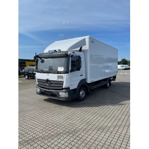 Mercedes-Benz Atego 821 L 4x2 caja/ LBW Spier AHK LED AUT