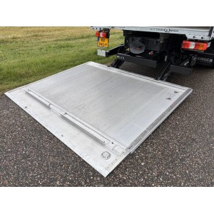 Mercedes-Benz Atego 821 BL Bakwagen / 3 plazas / Laadklep