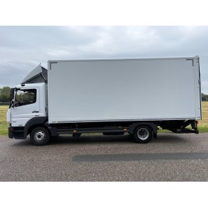 Mercedes-Benz Atego 821 BL Bakwagen / 3 plazas / Laadklep