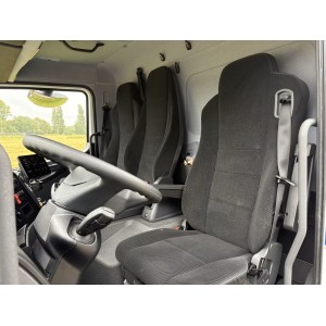 Mercedes-Benz Atego 821 BL Bakwagen / 3 plazas / Laadklep