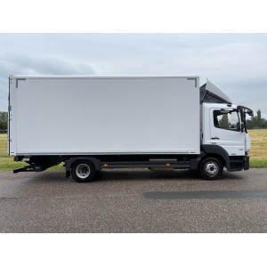 Mercedes-Benz Atego 821 BL Bakwagen / 3 plazas / Laadklep
