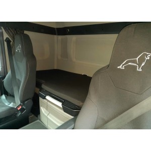 Carrocería refrigerada MAN 18.430 TGS con plataforma elevadora y litera, retardador ATP