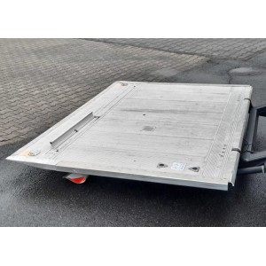 Carrocería refrigerada MAN 18.430 TGS con plataforma elevadora y litera, retardador ATP