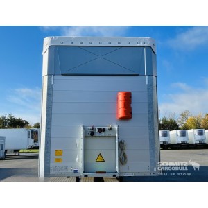 Schmitz Cargobull Curtainsider Mega Getränke
