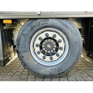 Schmitz Cargobull Curtainsider Mega Getränke