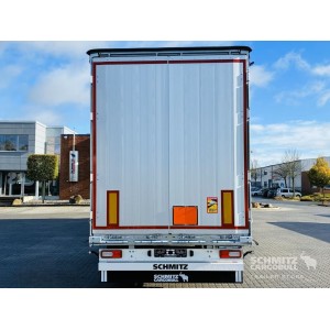 Schmitz Cargobull Curtainsider Mega Getränke