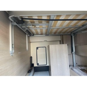 Bürstner Lineo T700 Automático, cama queen