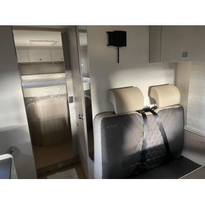 Bürstner Lineo T700 Automático, cama queen