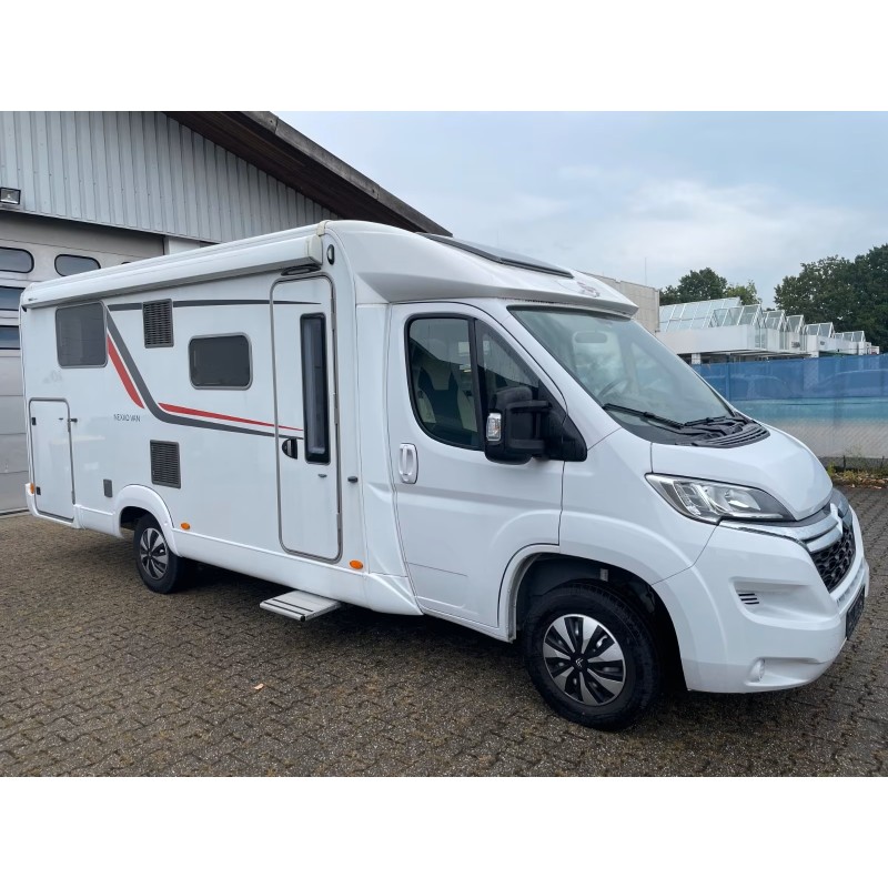 Bürstner Nexxo Van T 700 Cama tamaño queen de 6,99m