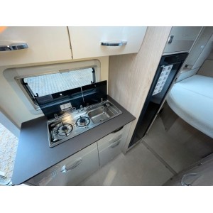 Bürstner Nexxo Van T 700 Cama tamaño queen de 6,99m