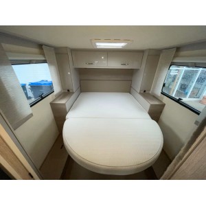 Bürstner Nexxo Van T 700 Cama tamaño queen de 6,99m