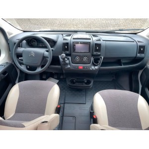 Bürstner Nexxo Van T 700 Cama tamaño queen de 6,99m