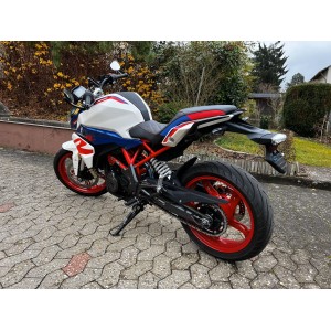 BMW G310 R 2023 2850km A2 LED Echtleder